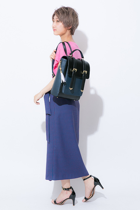 『刀剣乱舞-ONLINE-』コラボレーションバッグ 歌仙兼定 モデル 12,800円(税別)(C)2015-2018 DMM GAMES/Nitroplus