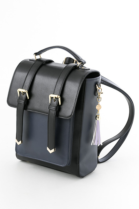 『刀剣乱舞-ONLINE-』コラボレーションバッグ 歌仙兼定 モデル 12,800円(税別)(C)2015-2018 DMM GAMES/Nitroplus