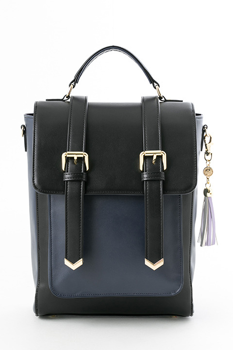 『刀剣乱舞-ONLINE-』コラボレーションバッグ 歌仙兼定 モデル 12,800円(税別)(C)2015-2018 DMM GAMES/Nitroplus