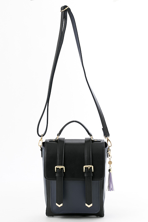 『刀剣乱舞-ONLINE-』コラボレーションバッグ 歌仙兼定 モデル 12,800円(税別)(C)2015-2018 DMM GAMES/Nitroplus