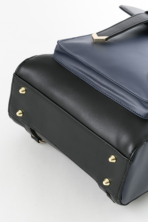 『刀剣乱舞-ONLINE-』コラボレーションバッグ 歌仙兼定 モデル 12,800円(税別)(C)2015-2018 DMM GAMES/Nitroplus