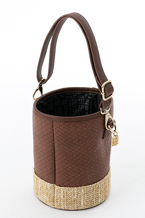 バッグ　15,800円(税別)