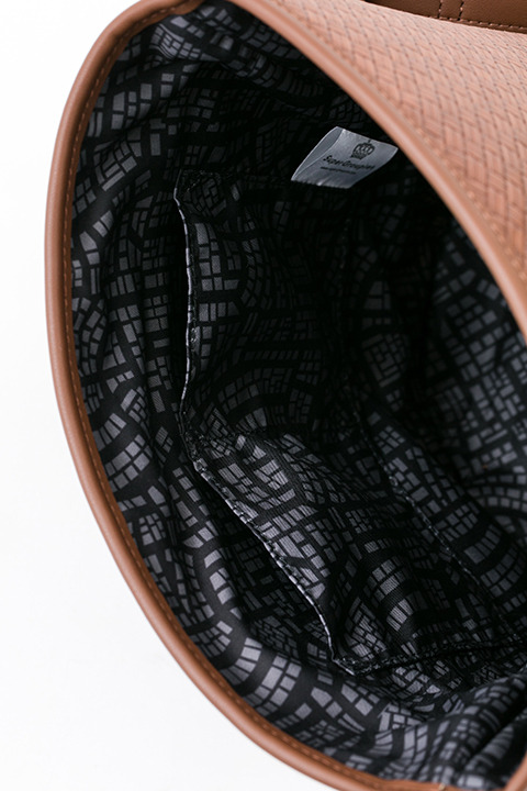 バッグ　15,800円(税別)