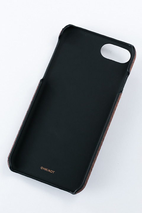 『進撃の巨人』コラボレーションアイテム エレン・イェーガー モデル スマートフォンケース 5,200円(税別)(C)諫山創・講談社／「進撃の巨人」製作委員会