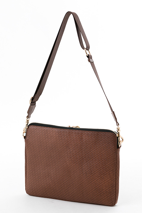 『進撃の巨人』コラボレーションアイテム エレン・イェーガー モデル パソコンケース 5,800円(税別)(C)諫山創・講談社／「進撃の巨人」製作委員会