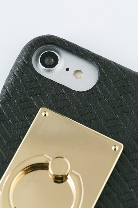 『進撃の巨人』コラボレーションアイテム リヴァイ モデル スマートフォンケース 5,200円(税別)(C)諫山創・講談社／「進撃の巨人」製作委員会