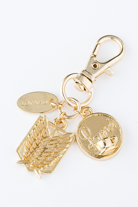 『進撃の巨人』コラボレーションアイテム リヴァイ モデル スマートフォンケース 5,200円(税別)(C)諫山創・講談社／「進撃の巨人」製作委員会