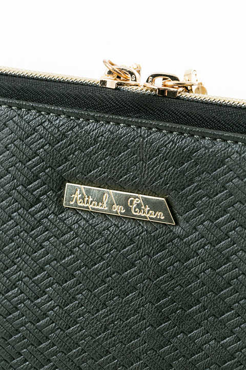 『進撃の巨人』コラボレーションアイテム リヴァイ モデル パソコンケース 5,800円(税別)(C)諫山創・講談社／「進撃の巨人」製作委員会