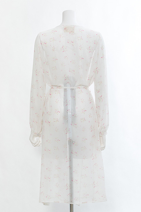 『カードキャプターさくら クリアカード編』コラボレーションアイテム「Clear Blooming」シフォンガウン／10,800円(税別)(C)CLAMP・ST/講談社・NEP・NHK