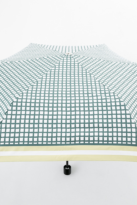 『おそ松さん』コラボレーション折り畳み傘 チョロ松モデル 5,200円（税別）(C)赤塚不二夫／おそ松さん製作委員会