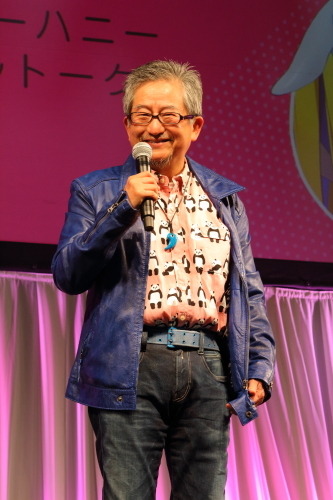 叶姉妹、「キューティーハニー」のコスプレ披露！ 永井豪にサプライズのキスも