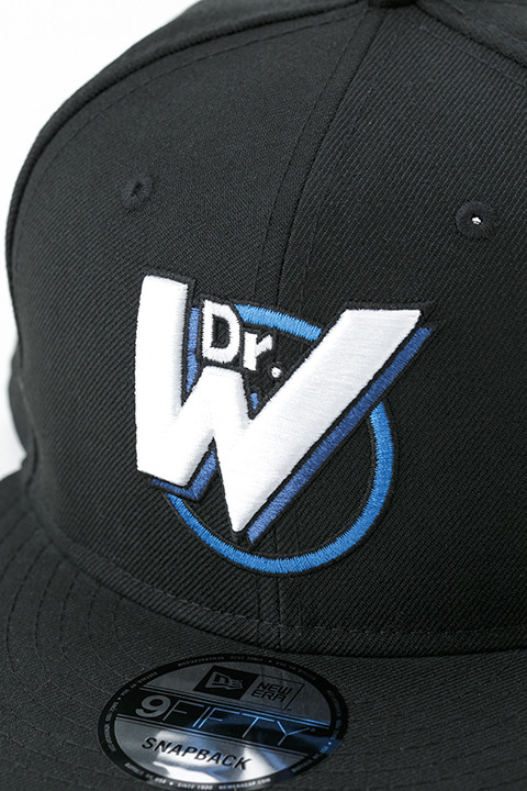 Dr.ワイリー×NEW ERAキャップ　5,800円(税別)（C)CAPCOM CO., LTD. ALL RIGHTS RESERVED.