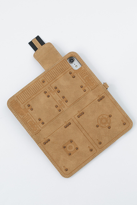 『ガールズ＆パンツァー最終章』コラボレーション アンツィオ高校 スマートフォンケース／各5,200円(税別)(C)GIRLS und PANZER Finale Projekt