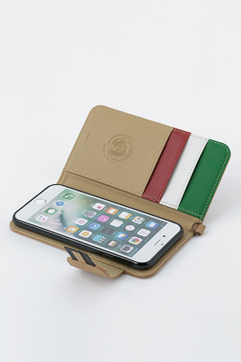 『ガールズ＆パンツァー最終章』コラボレーション アンツィオ高校 スマートフォンケース／各5,200円(税別)(C)GIRLS und PANZER Finale Projekt