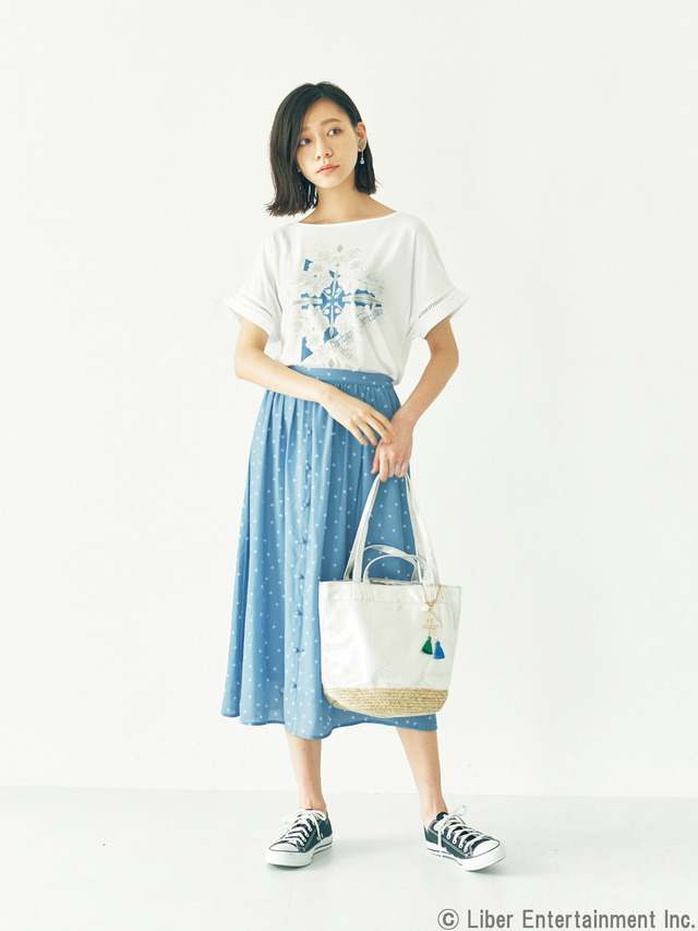 冬組 ドルマン プルオーバー 4100円（税抜）冬組 フラワープリント スカート 6,450円（税抜）(C)Liber Entertainment Inc.produced by CHORD co.,ltd.