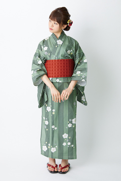 鶯丸モデル　15,800円(税別)(C)2015-2018 DMM GAMES/Nitroplus