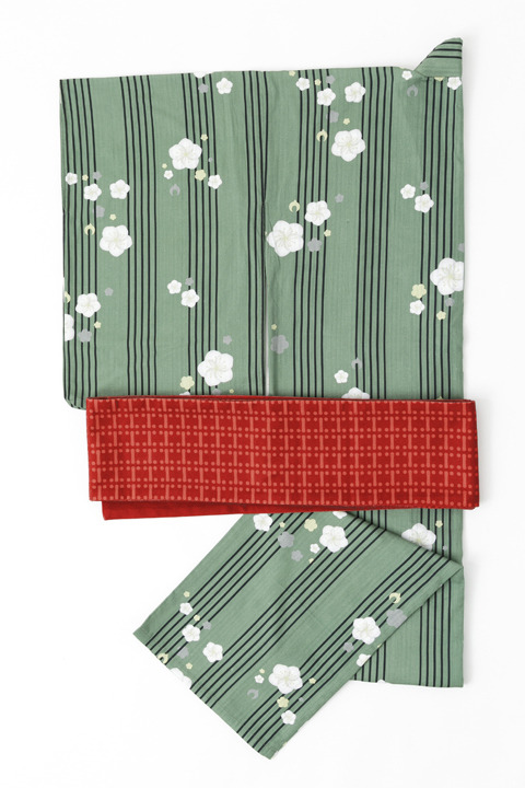 鶯丸モデル　15,800円(税別)(C)2015-2018 DMM GAMES/Nitroplus