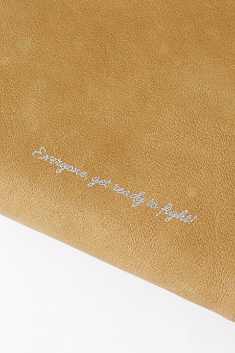 『進撃の巨人』コラボレーション 調査兵団モデル 長財布 9,800円（税別）(C)諫山創・講談社／「進撃の巨人」製作委員会