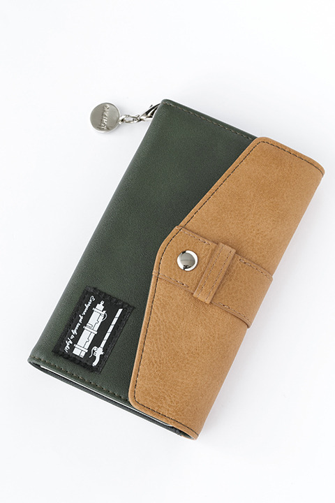 『進撃の巨人』コラボレーション 調査兵団モデル スマートフォンケース 5,000円（税別）(C)諫山創・講談社／「進撃の巨人」製作委員会