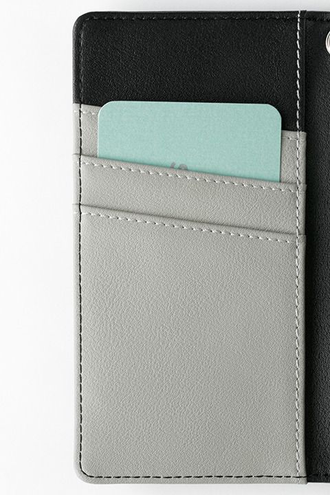 『進撃の巨人』コラボレーション 調査兵団モデル スマートフォンケース 5,000円（税別）(C)諫山創・講談社／「進撃の巨人」製作委員会