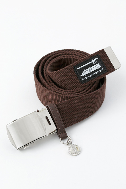 『進撃の巨人』コラボレーション 調査兵団モデル ベルト 6,800円（税別）(C)諫山創・講談社／「進撃の巨人」製作委員会