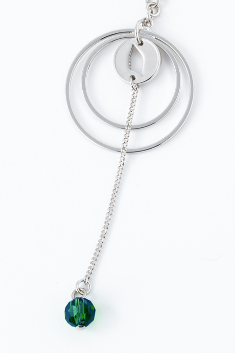 『進撃の巨人』コラボレーション 調査兵団モデル ピアス＆イヤリング 6,800円（税別）(C)諫山創・講談社／「進撃の巨人」製作委員会