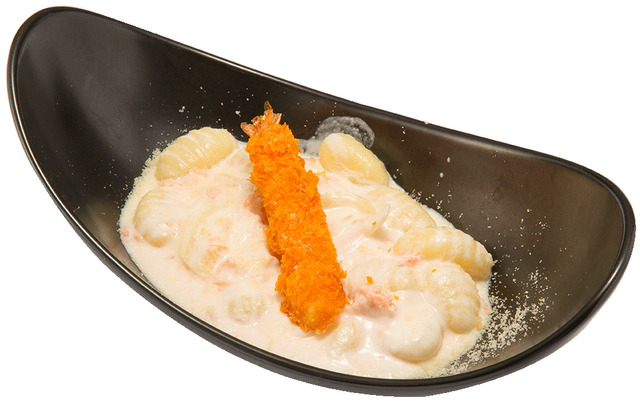 TVアニメ『ゴールデンカムイ』フード・ドリンクコラボ　リスの餌場クリームニョッキ 価格 950 円(税込)(C)野田サトル／集英社・ゴールデンカムイ製作委員会 (C)野田サトル／集英社