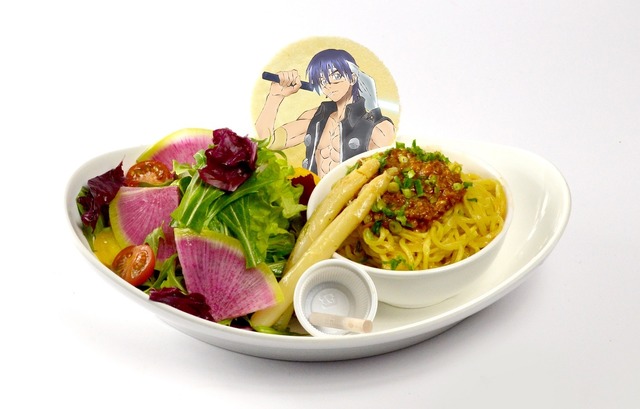 覇穹 封神演義「仙界大戦 in J-WORLD TOKYO」黄天化と道徳真君の熱血師弟 沙拉冷面担担麺 (990 円) (C)安能務・藤崎竜／集英社・「覇穹 封神演義」製作委員会