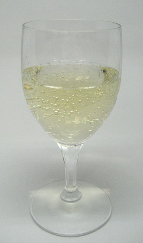 「ようこそ、パシフィック・クリサリス号へ！ウェルカムシャンパン」600円(税抜)(C)賀東招二・四季童子／KADOKAWA／FMP!4