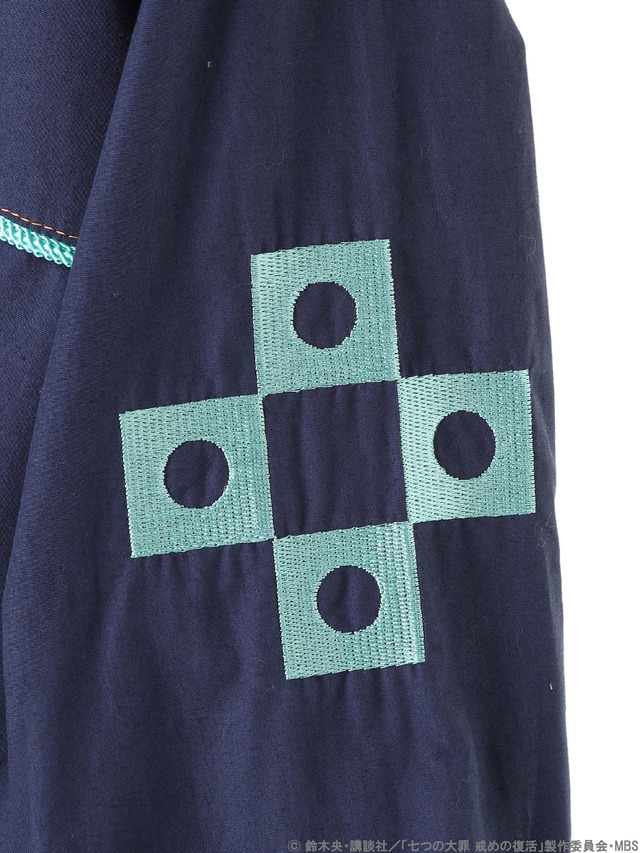 earth music＆ecology Japan Label ×『七つの大罪 戒めの復活』キングイメージパーカーワンピース5,990円+税(C)鈴木央・講談社／「七つの大罪戒めの復活」製作委員会・MBS produced by CHORD co.,ltd.