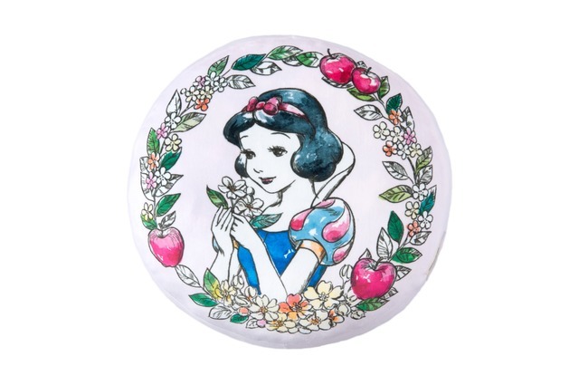 クッション（3,300円）