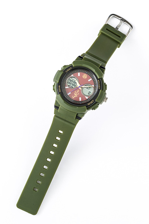 「『刀剣乱舞-ONLINE-』コラボレーション腕時計」御手杵モデル13,800円（税別）(C)2015-2018 DMM GAMES/Nitroplus