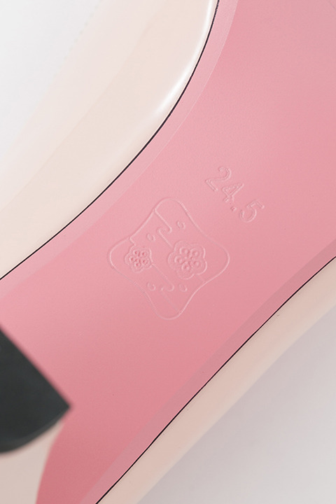 『A3!』コラボレーション シューズ　春組 モデル／16,800円（税別）(C)Liber Entertainment Inc. All Rights Reserved.