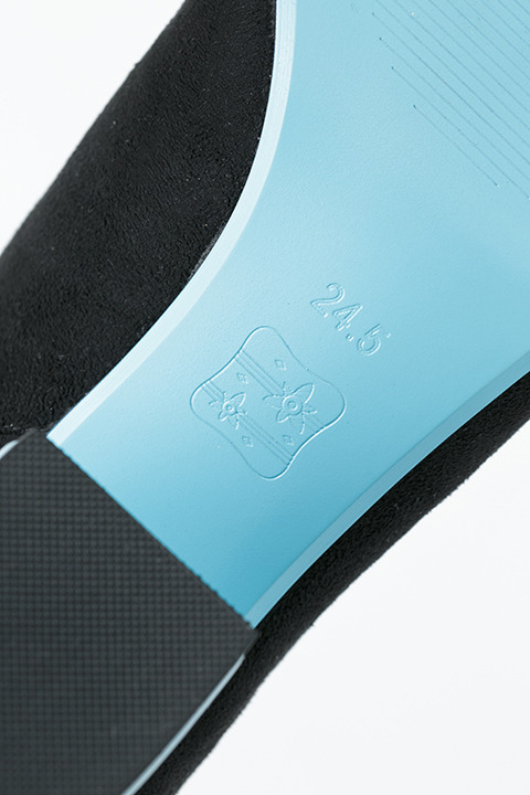 『A3!』コラボレーション シューズ　冬組 モデル／19,800円（税別）(C)Liber Entertainment Inc. All Rights Reserved.