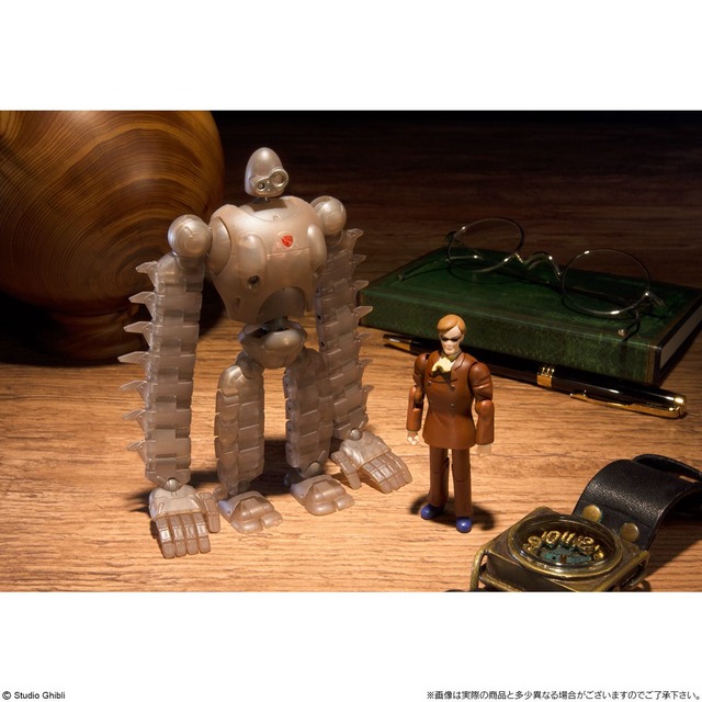 「ロボット兵 FULL ACTION Ver.（MECHANICAL CLEAR）＆ムスカ FULL ACTION Ver.」8,100円（税込）(C) Studio Ghibli