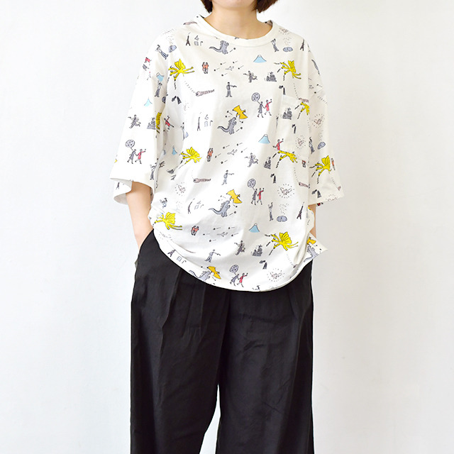 ゴジラ映画『三大怪獣 地球最大の決戦』コラボグッズ ビッグTシャツ 3,900円＋税TM&(C)TOHO CO.,LTD.