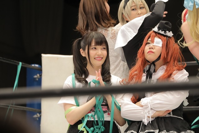 アニメ「邪神ちゃん」女子プロ団体とのコラボマッチで“ドロップキック”咲き乱れ！ 声優陣もエール