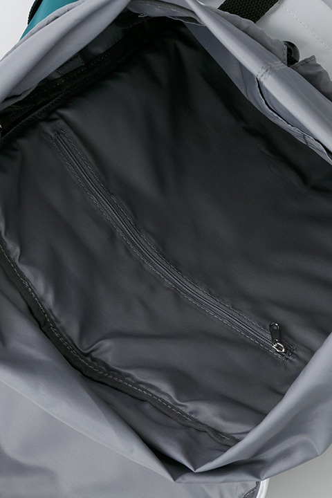 「劇場版 魔法科高校の劣等生 星を呼ぶ少女」コラボアイテム 司波達也 モデル バックパック／12,800円（税別）(C)2016 佐島 勤／ＫＡＤＯＫＡＷＡ　アスキー・メディアワークス刊／劇場版魔法科高校製作委員会