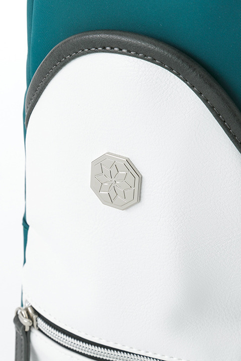 「劇場版 魔法科高校の劣等生 星を呼ぶ少女」コラボアイテム 司波深雪 モデル ボディバッグ／10,800円（税別）(C)2016 佐島 勤／ＫＡＤＯＫＡＷＡ　アスキー・メディアワークス刊／劇場版魔法科高校製作委員会