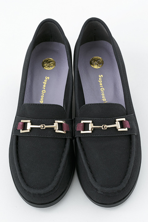 『刀剣乱舞-ONLINE-』コラボレーション シューズ 歌仙兼定モデル 15,800円（税別）(C)2015-2018 DMM GAMES/Nitroplus