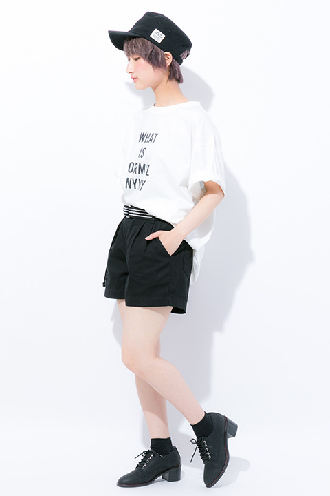 『刀剣乱舞-ONLINE-』コラボレーション シューズ 薬研藤四郎モデル 各15,800円（税別）(C)2015-2018 DMM GAMES/Nitroplus