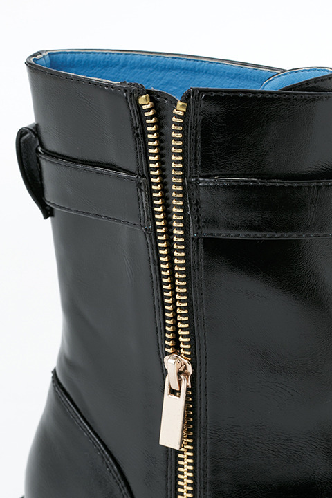 『刀剣乱舞-ONLINE-』コラボレーション シューズ 太鼓鐘貞宗モデル 16,800円（税別）(C)2015-2018 DMM GAMES/Nitroplus