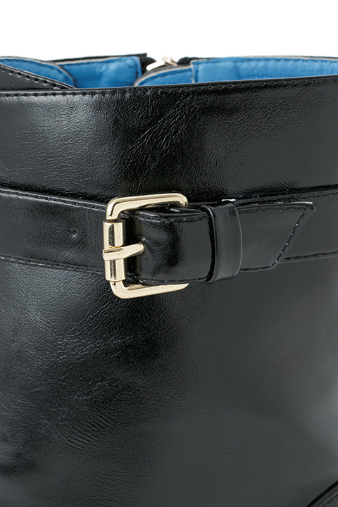 『刀剣乱舞-ONLINE-』コラボレーション シューズ 太鼓鐘貞宗モデル 16,800円（税別）(C)2015-2018 DMM GAMES/Nitroplus