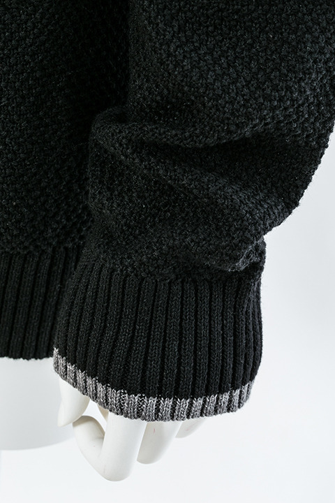 『劇場版 ソードアート・オンライン -オーディナル・スケール-』コラボレーション キリトモデル カーディガン 12,800円（税別）(C)2016 川原 礫／ＫＡＤＯＫＡＷＡ　アスキー・メディアワークス刊／SAO MOVIE Project