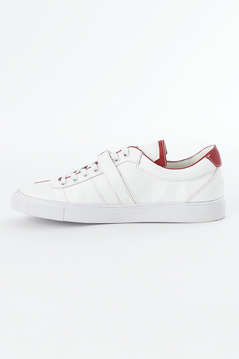 『劇場版 ソードアート・オンライン -オーディナル・スケール-』コラボレーション アスナモデル スニーカー 9,800円（税別）(C)2016 川原 礫／ＫＡＤＯＫＡＷＡ　アスキー・メディアワークス刊／SAO MOVIE Project