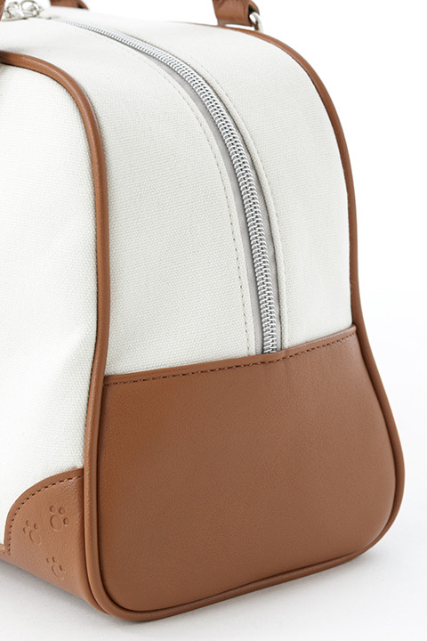 『夏目友人帳』コラボレーションアイテム バッグ 12,800円（税別）(C)緑川ゆき・白泉社／「夏目友人帳」製作委員会