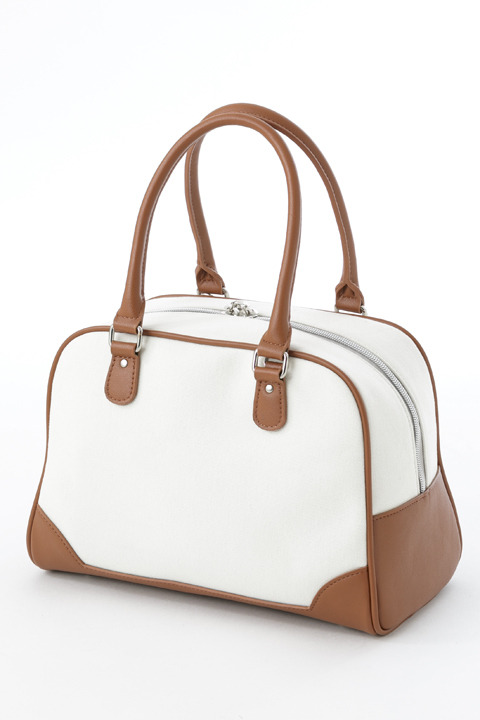 『夏目友人帳』コラボレーションアイテム バッグ 12,800円（税別）(C)緑川ゆき・白泉社／「夏目友人帳」製作委員会