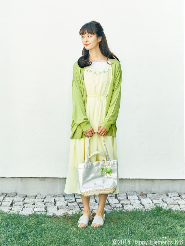 earth music＆ecology Japan Label×「あんさんぶるスターズ！」第2弾「Switch」ワンピース6,990円（＋税）(C)2014 Happy Elements K.K produced by CHORD co.,ltd.