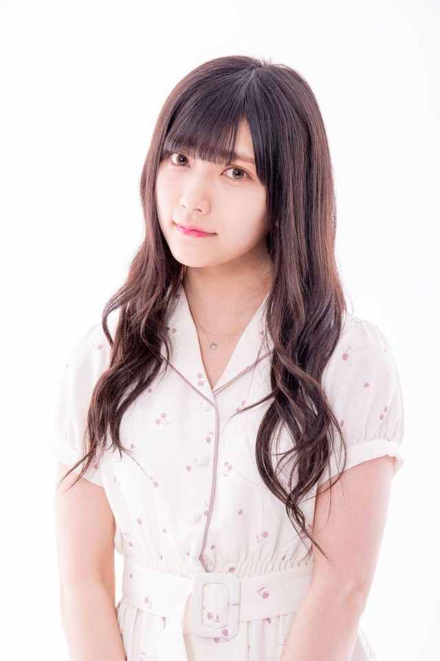 「山田麻莉奈」