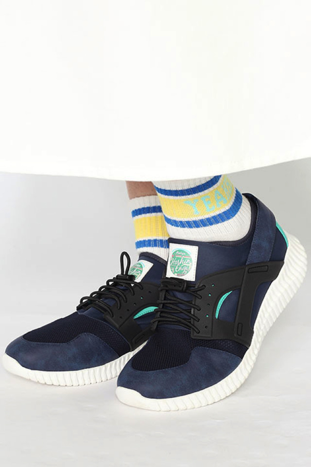 普賢真人  モデル スニーカー各10,800円(税別) (C) 安能務・藤崎竜／集英社・「覇穹 封神演義」製作委員会